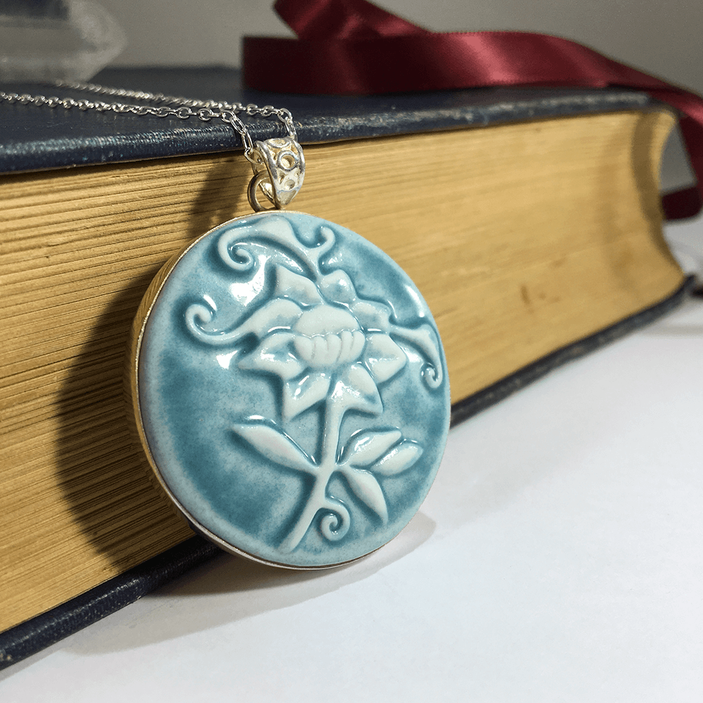 Blossom Cameo
