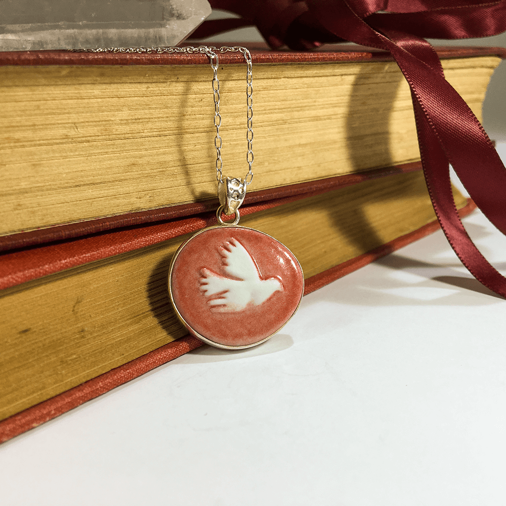 Dove Cameo