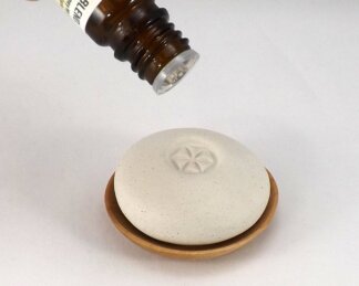 seed-pebble & essential oil-drop